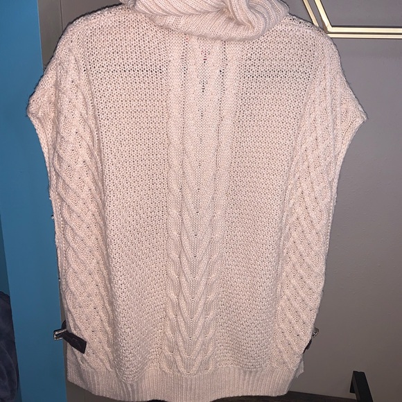 Saks Fifth Avenue sweater, Women’s L $40 - Picture 6 of 7